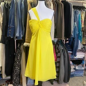 Elegant Yellow One-Shoulder Dress